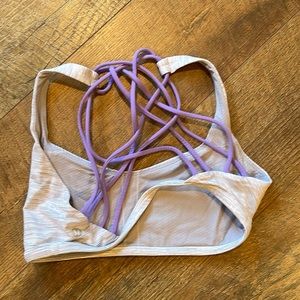 Luluelmon Size 8 - no padding - good condition.